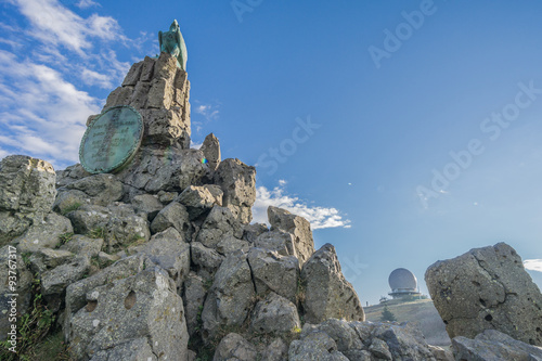 Fliegerdenkmal und Wasserkuppe, Wahrzeichen der Rhön photo