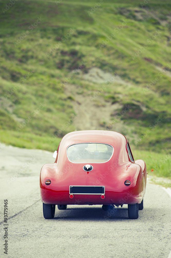 Auto vintage rossa