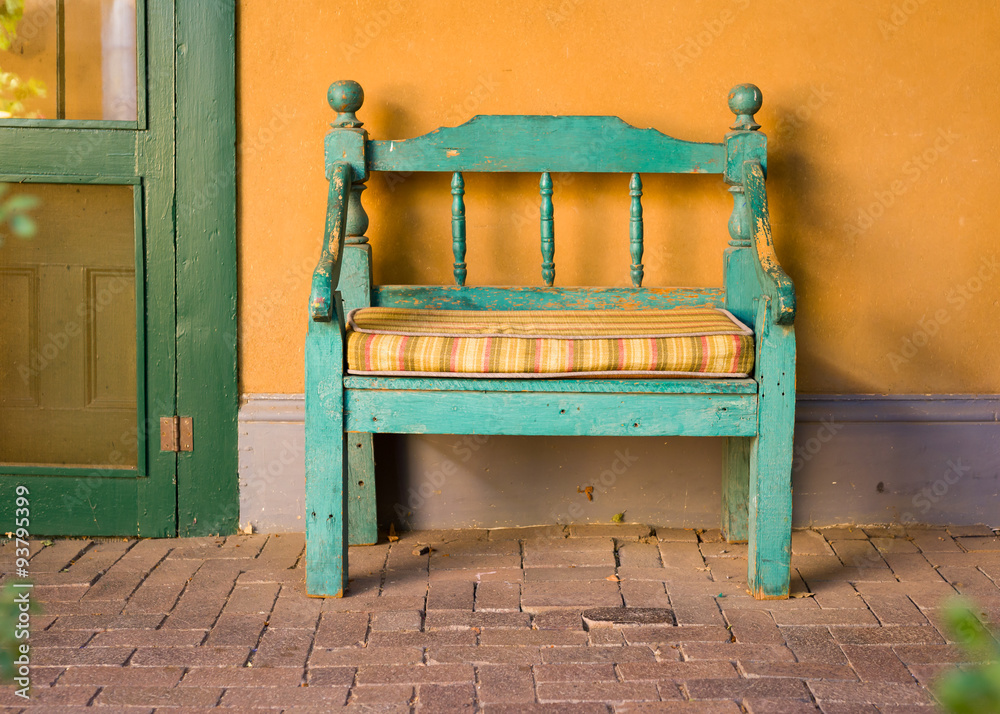Naklejka premium Antique Wooden Bench in Santa Fe