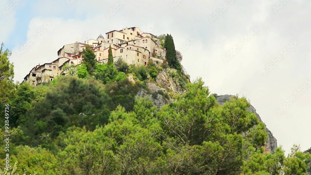 Peillon dans les Alpes-Maritimes Peillon dans les Alpes-Maritimes