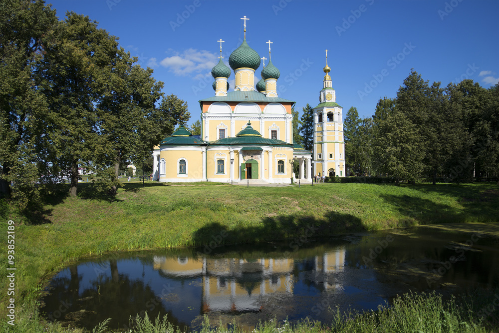 Вид на Спасо-Преображенский собор на территории угличского кремля