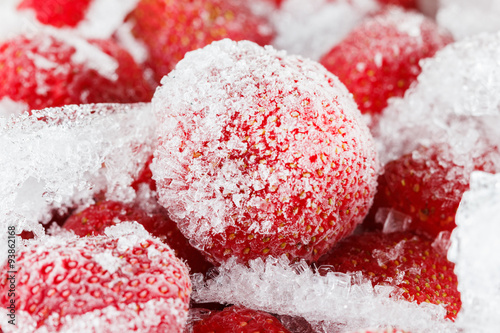 Strawberries, frozen for lo...