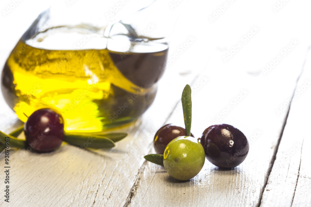Olives with extra virgin olive oil Olives with extra virgin olive oil