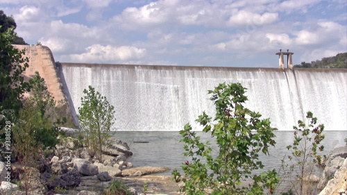 Wallpaper Mural Diversion Dam over spillway shoreline HD Torontodigital.ca