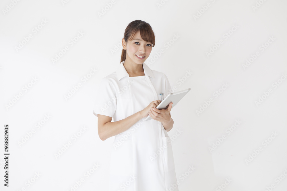 Female nurses have an electronic medical record Female nurses have an electronic medical record