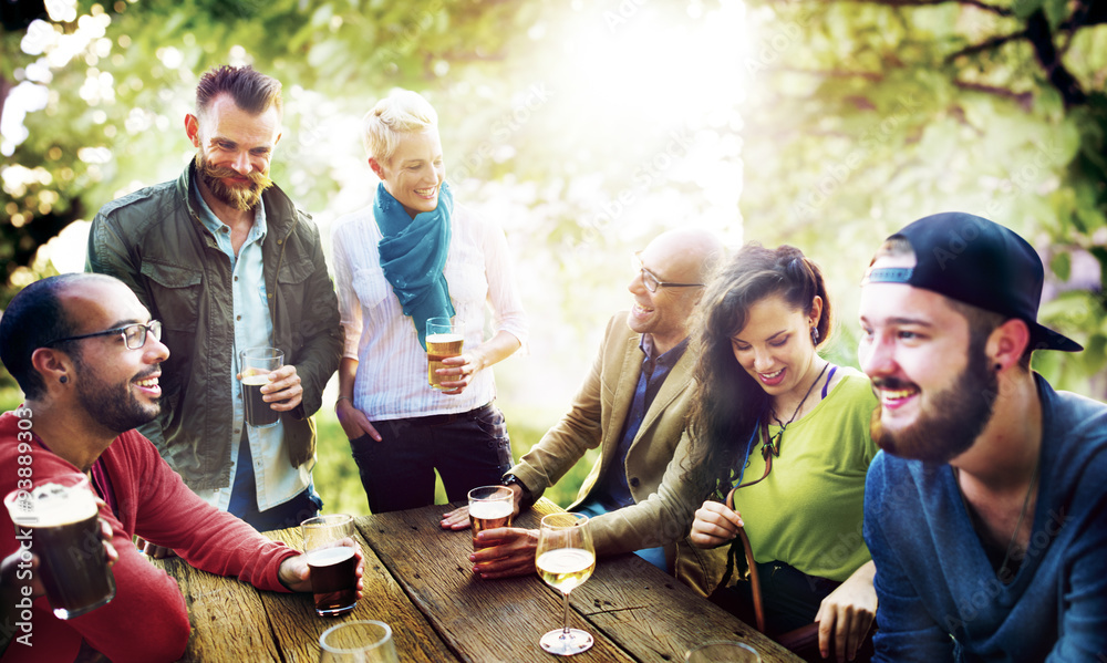 Φωτογραφία Diverse People Friends Hanging Out Drinking Concept
