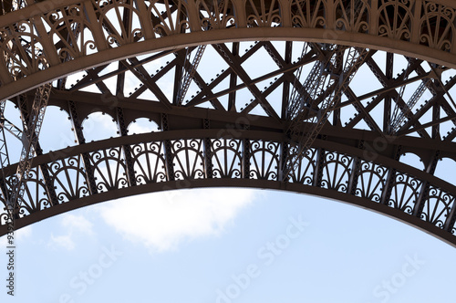Eiffel Tower. Paris © Italyteam