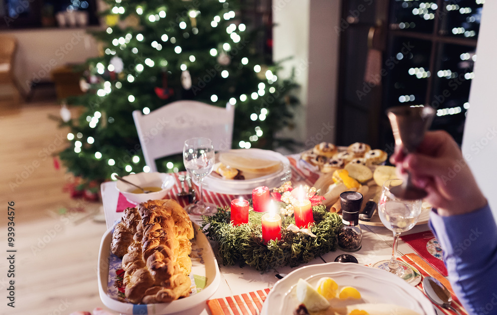 Naklejka premium Christmas meal on a table