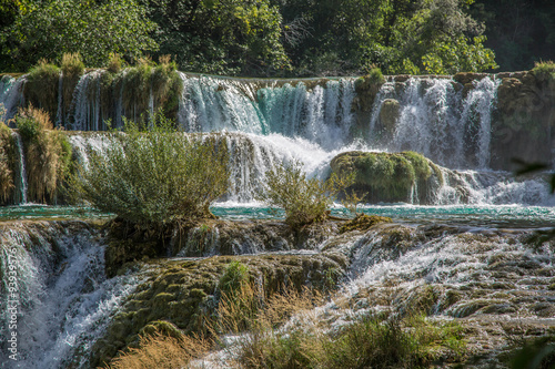gigantische t  rkise  glasklare Wasserf  lle