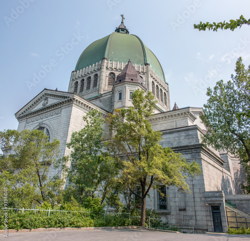 Wallpaper Mural St. Joseph's Oratory of Mount Royal (Oratoire Saint-Joseph du Mont-Royal) Montréal Québec Canada Torontodigital.ca