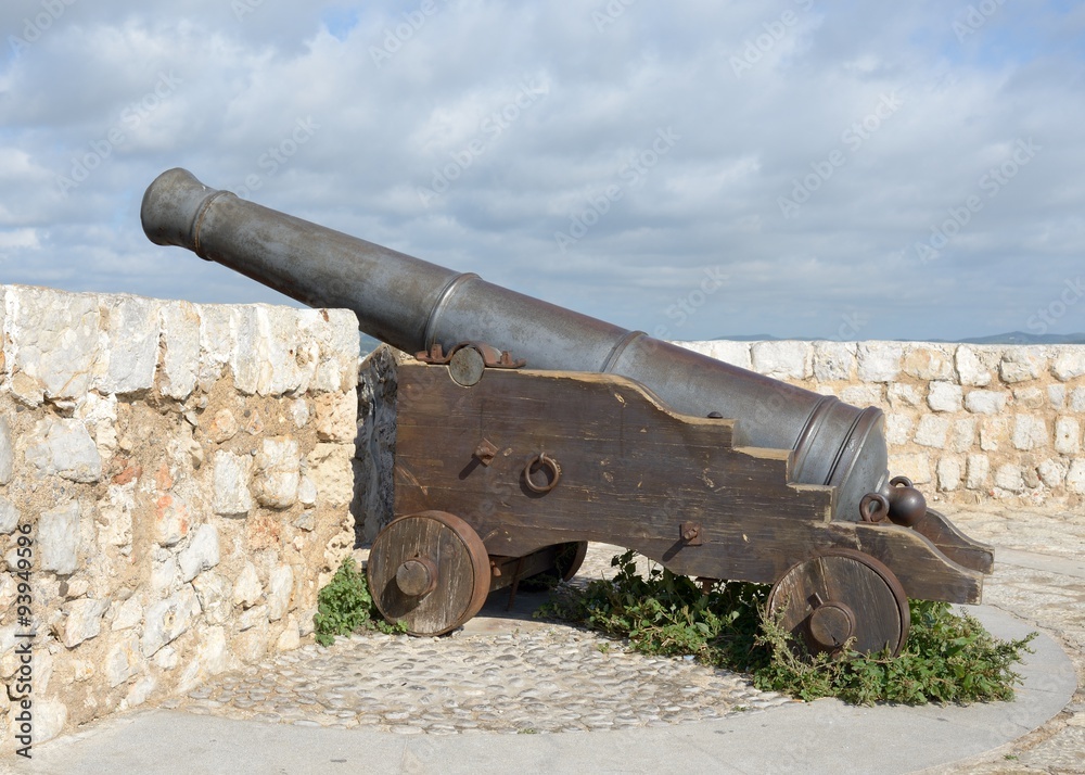 Kanone in Ibiza