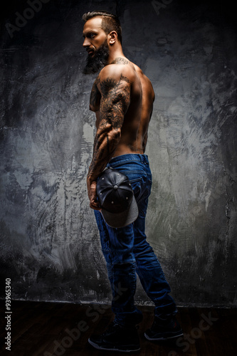 Full body portrait of muscular man. © Fxquadro