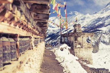 Handdoek met foto Nepal Gebedsmolens in Himalaya bergdorp Nepal  © blas