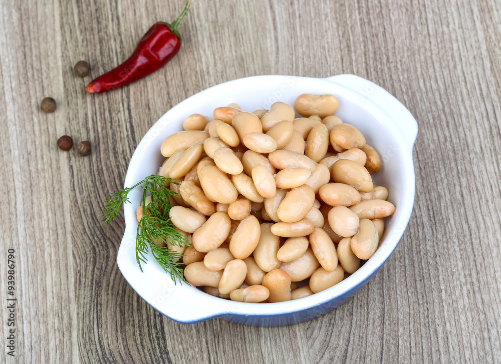 Canned white beans Canned white beans
