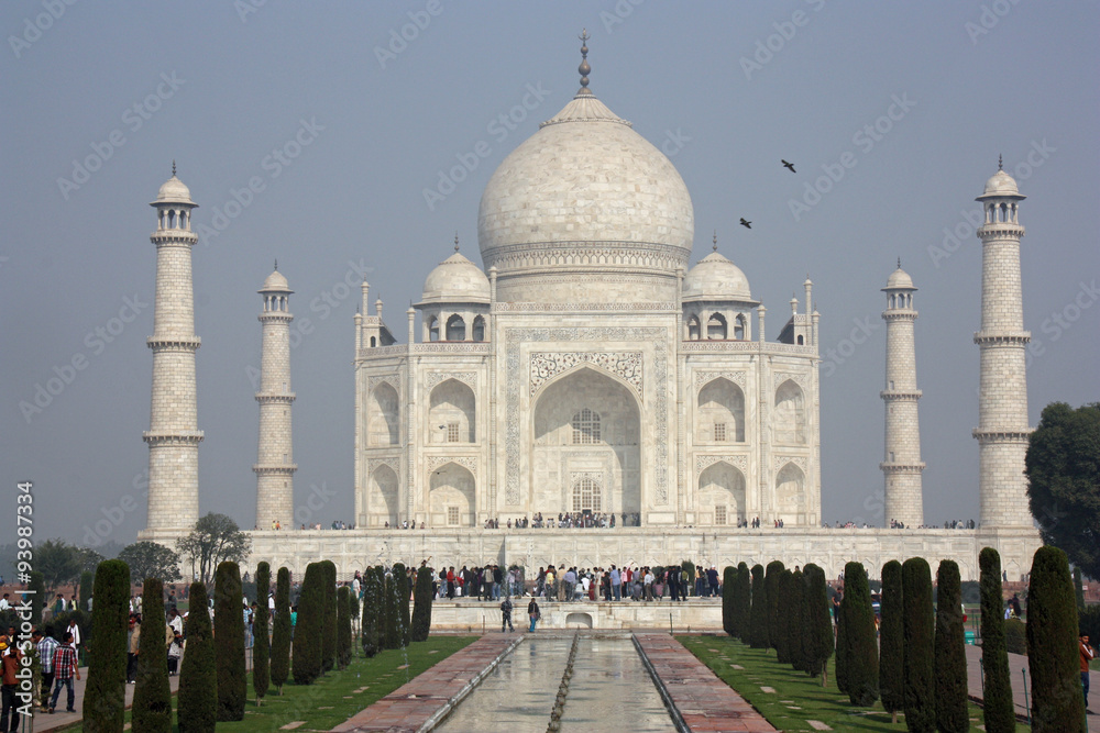 Coupoles et minarets du Taj Mahal à Agra, Inde du Nord