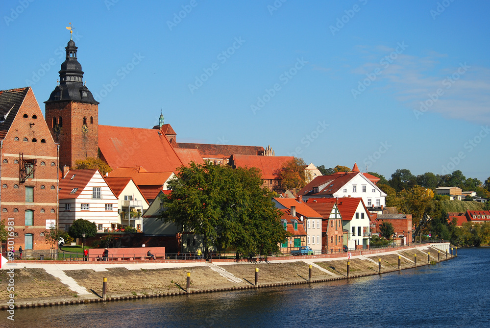 Obraz premium Spaziergang an der Havel
