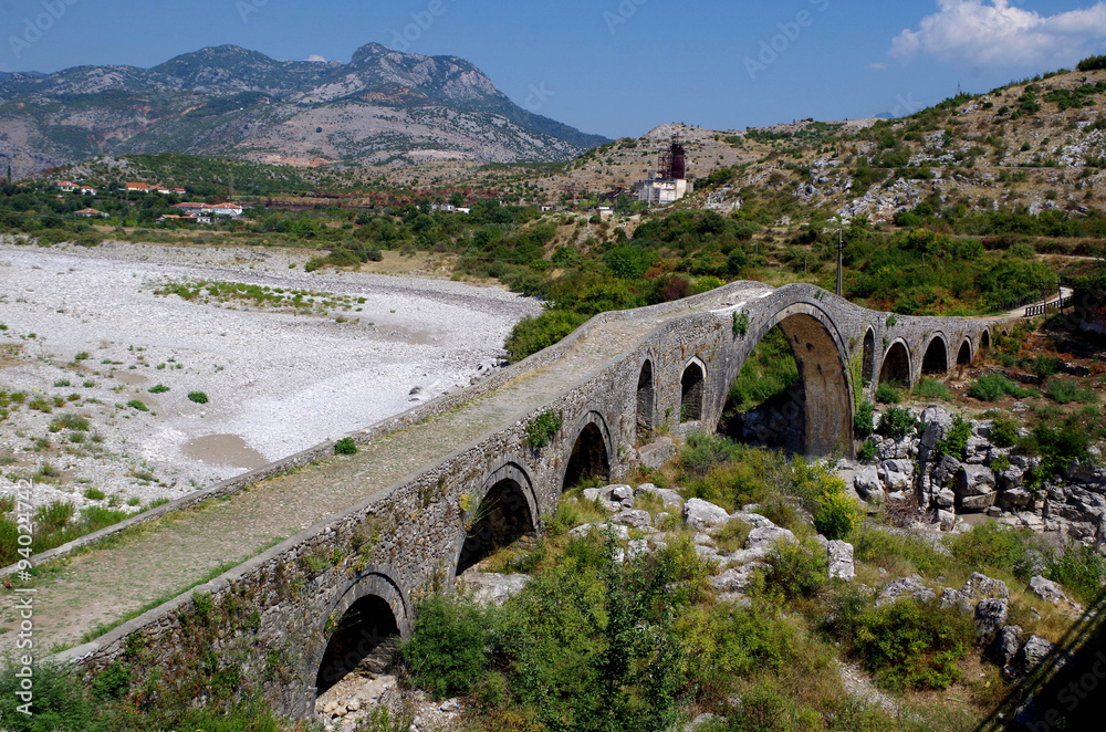 Obraz premium Pont de Mes, Albanie
