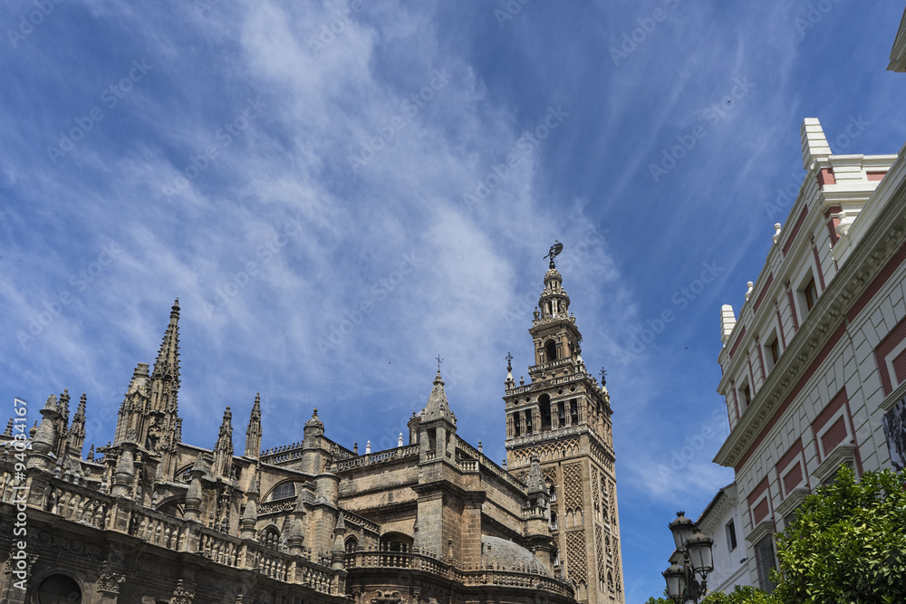 Sevilla monumental , la catedral hispalense