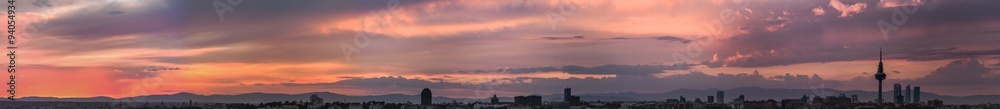 Panorámica de atardecer en Madrid desde Vallecas Panorámica de atardecer en Madrid desde Vallecas