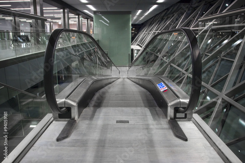Obraz na płótnie Escalator at Cracow airport w salonie