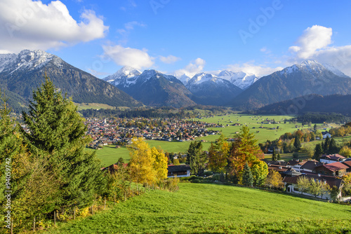 Blick auf das Oberallg  u bei Oberstdorf 