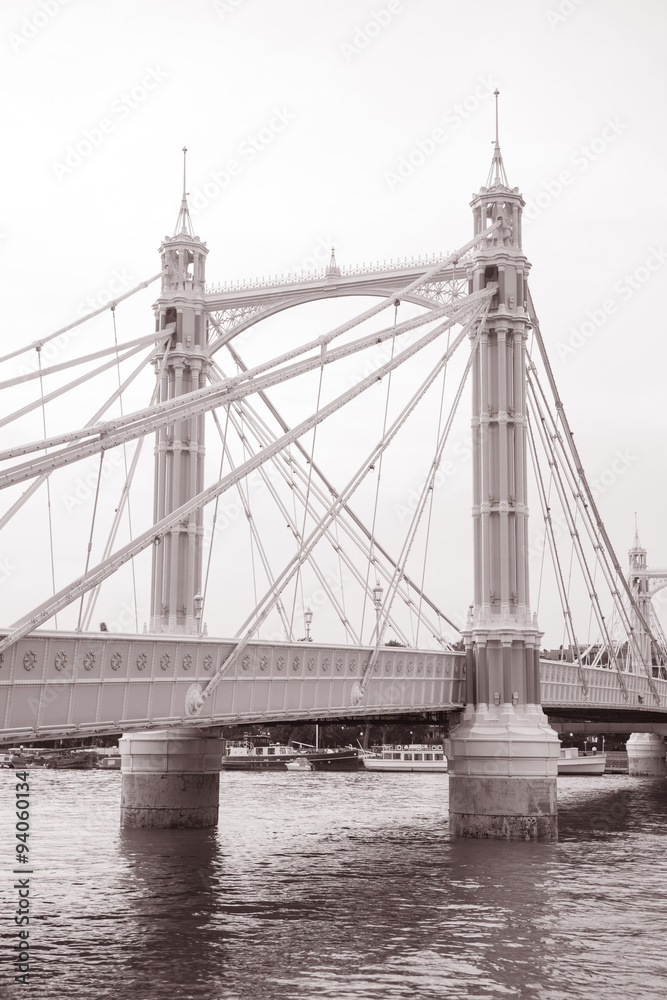 Naklejka premium Albert Bridge; Chelsea; London
