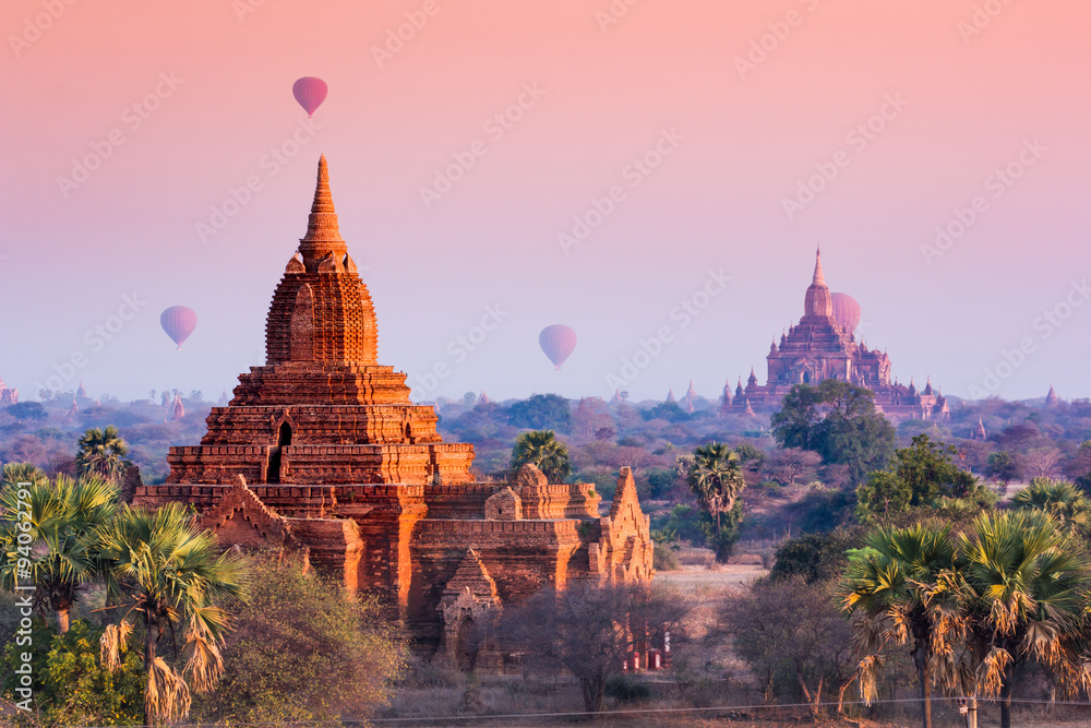 Naklejka premium Bagan, Myanmar