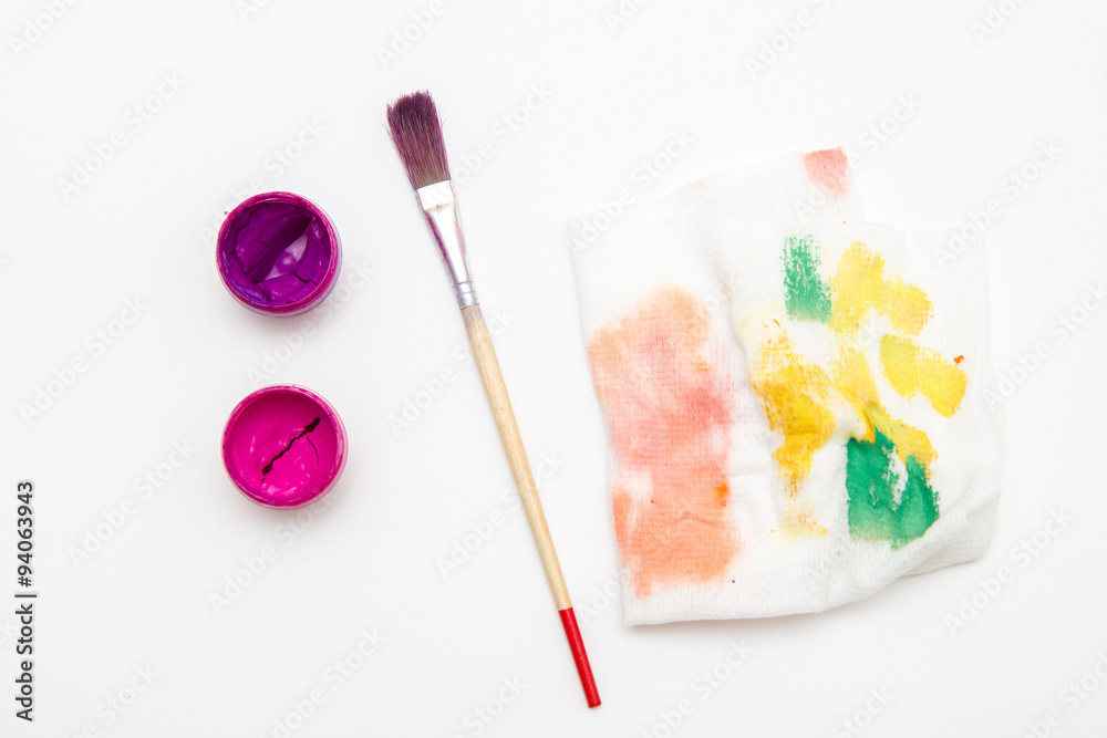Naklejka premium two open gouache colors with brush and palette