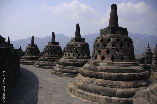 les petits stupas de Borobudur