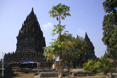 arriv  e au temple de Prambanan