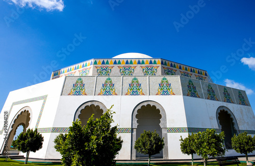 Abu Dahbi, a traditional building in the Breakwater area photo