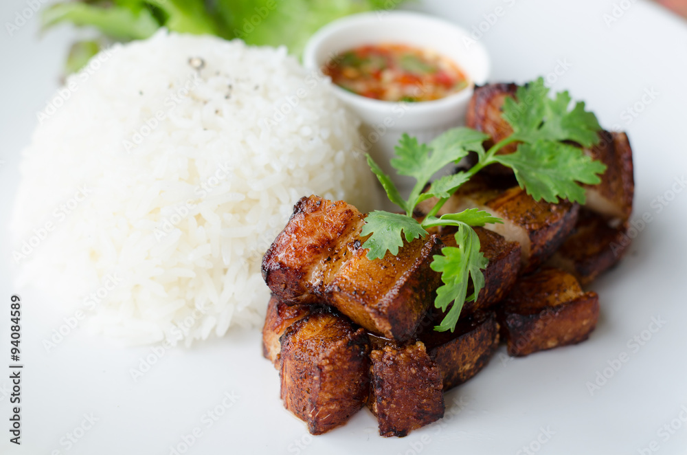 Deep fried pork with rice and chili sauce