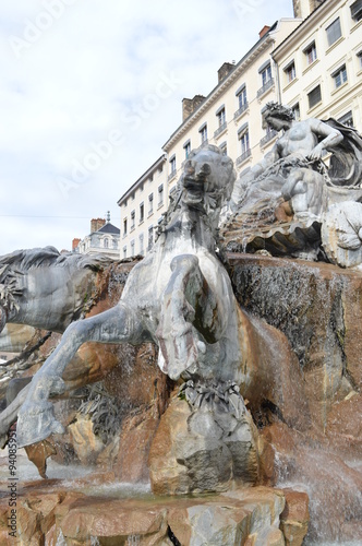 Fontaine de la place des terreaux à Lyon