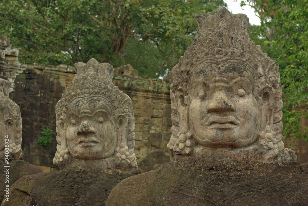 Cambodge, statues khmères du temple d'Angkor Thom