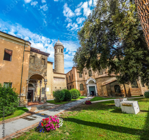 Obraz na płótnie Famous Basilica di San Vitale in Ravenna, Italy w salonie