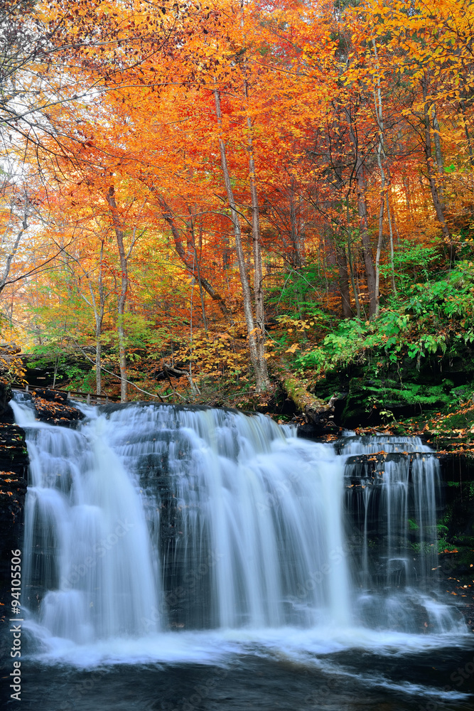 Obraz premium Autumn waterfalls