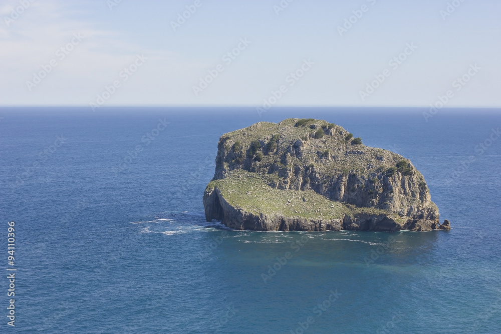 small rocky island (Akatxa Irla) small rocky island (Akatxa Irla)