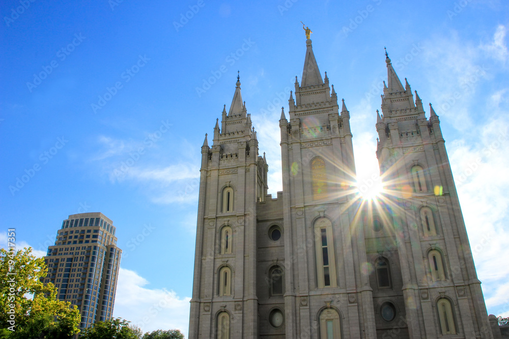 Fototapeta premium Temple of The Church of Jesus Christ of Latter-day Saints with s