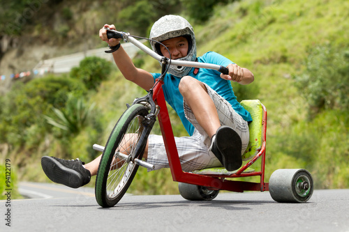 Εκτύπωση καμβά Trike drifting a burgeoning sport involves homemade tricycles with slick rear wh