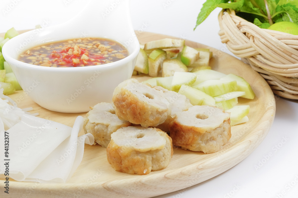 Vietnamese meatball wraps with vegetables (Nam-Neaung) Vietnamese meatball wraps with vegetables (Nam-Neaung)