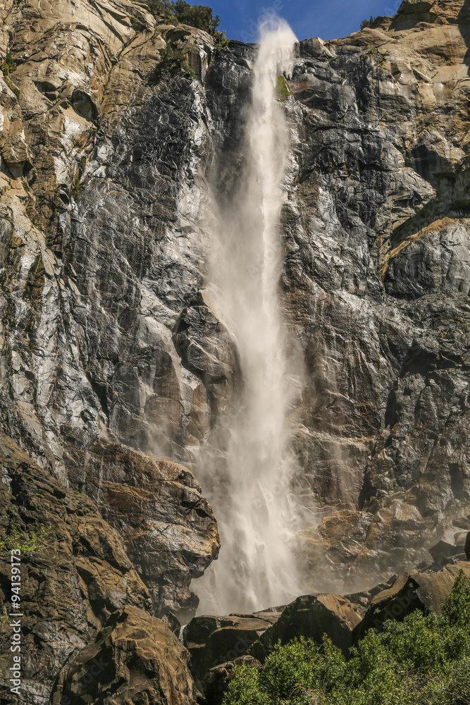 gigantischer Wasserfall vom Winde verweht