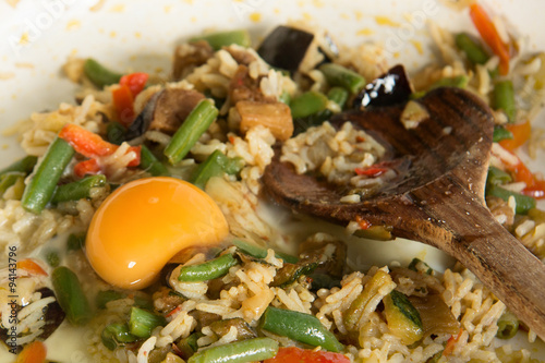 Poêlée de légumes - riz - oeuf
