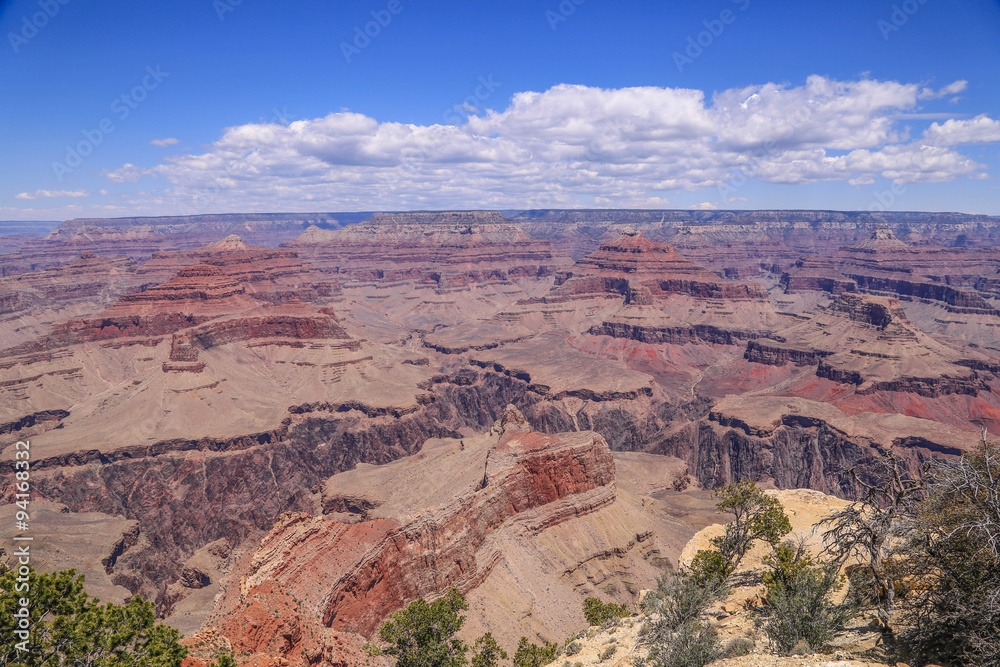 malerische Farben und Felsformationen im Grand Canyon