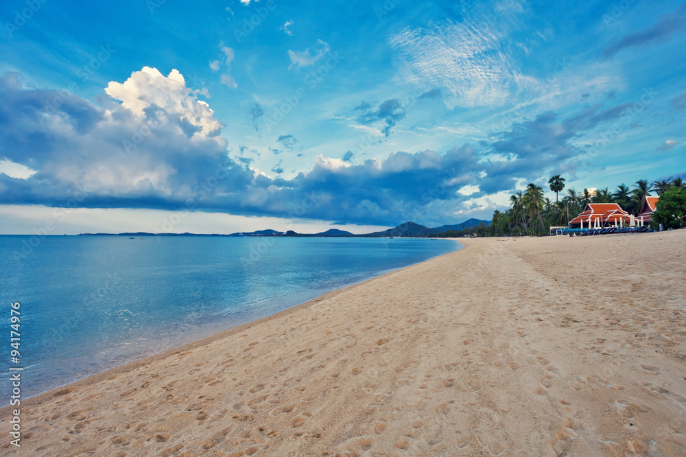 Obraz premium Evening at the beach