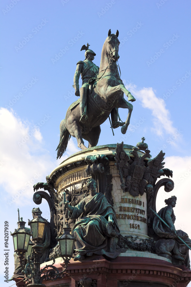 Obraz premium The monument to Nicholas I, Saint-Petersburg, Russia