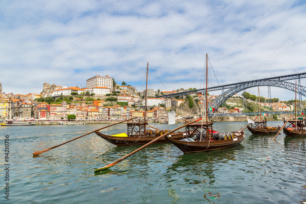 Obraz premium Porto and old traditional boats