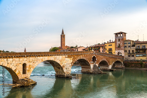 Bridge in Verona, Italy, © Sergii Figurnyi