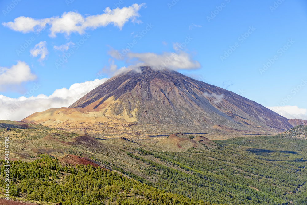 Blick auf den höchsten Berg von Spanien, El Teide Vulkan, auf der kanarischen Insel Teneriffa