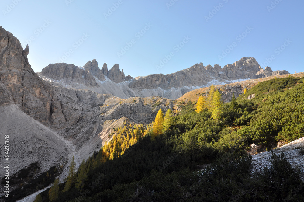 Dolomites  / The Dolomites  are a mountain range located in northeastern Italy. They form a part of the Southern Limestone Alps and extend from the River Adige to the Piave Valley.