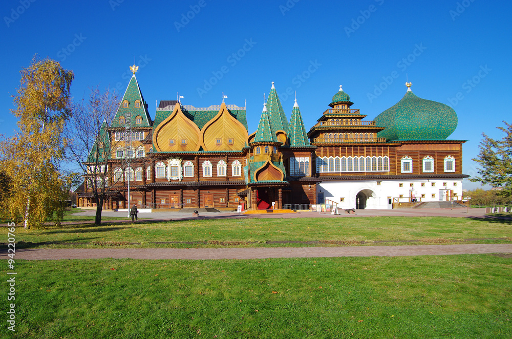 Fototapeta premium MOSCOW, RUSSIA - October 21, 2015: Palace of Tsar Alexei Mikhail